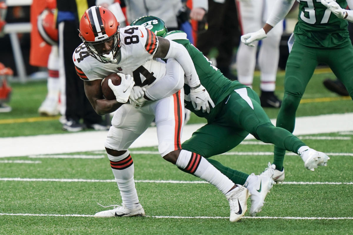 Browns make multiple roster moves including signing two to active roster