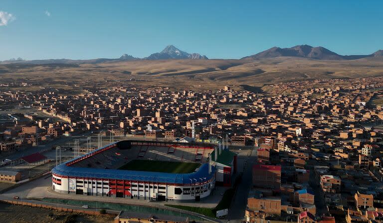 El estadio municipal Villa Ingenio en El Alto, Bolivia, el miércoles 28 de agosto de 2024. (AP Foto/Juan Karita)