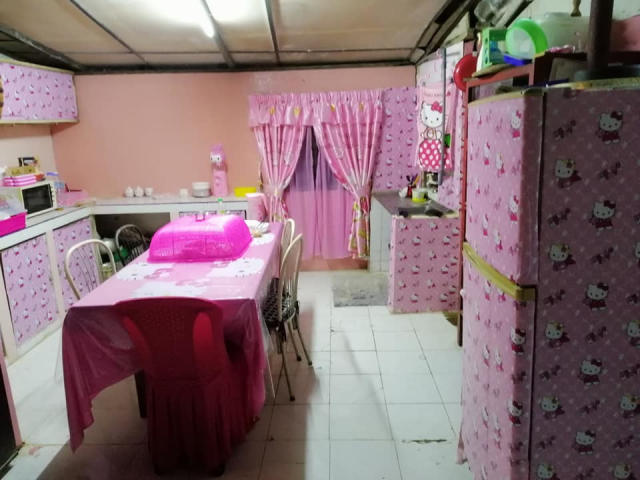 hello kitty house kitchen