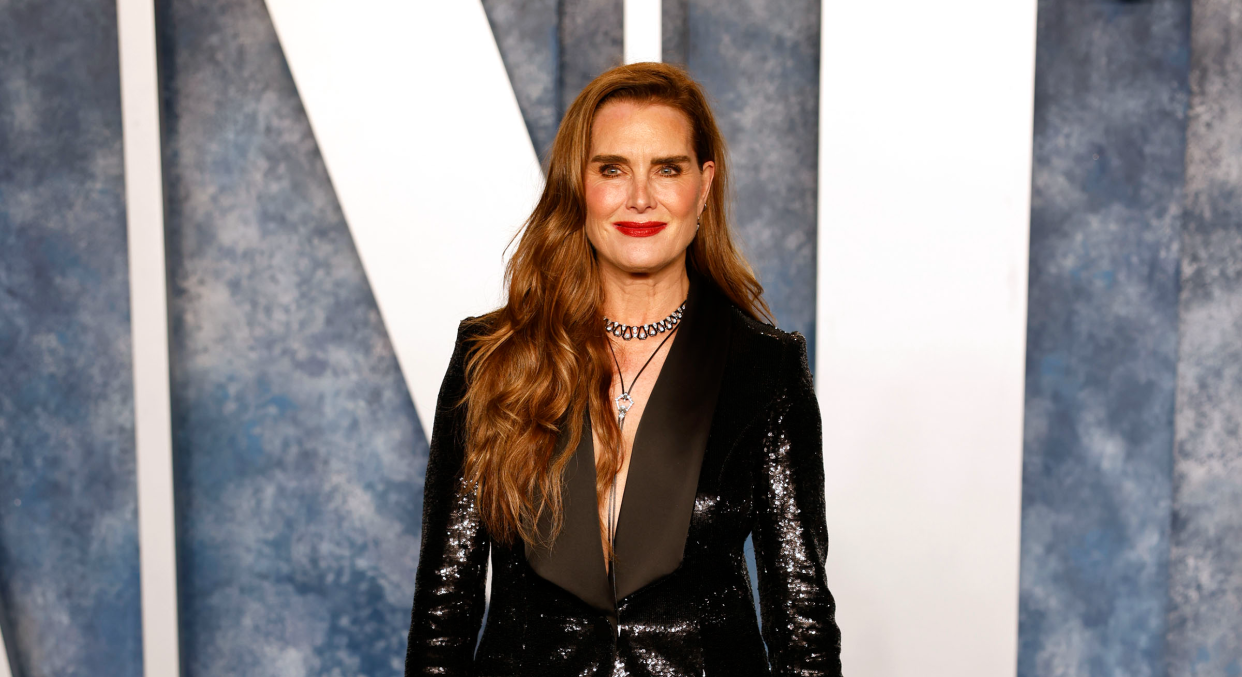 Brooke Shields attends 2023 Vanity Fair Oscar After Party Arrivals at Wallis Annenberg Center for the Performing Arts on March 12, 2023 in Beverly Hills, California