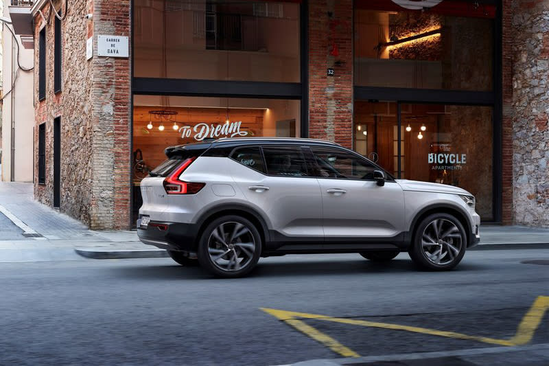 XC40首波公布T5與D4兩動力車型。