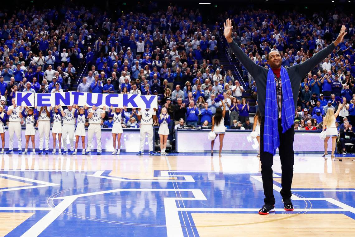 Reggie Hanson performed the ceremonial “Y” during Kentucky’s victory over Alabama on Jan. 11, 2020.