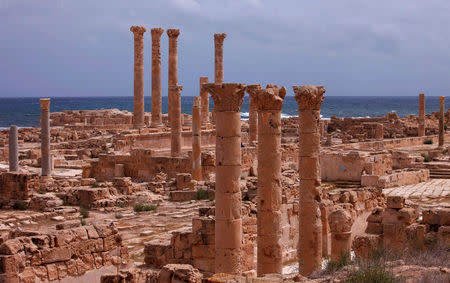 Old Roman ruins stand in the ancient archaeological site of Sabratha on Libya's Mediterranean coast, June 1, 2013. REUTERS/Ismail Zitouny/File Photo