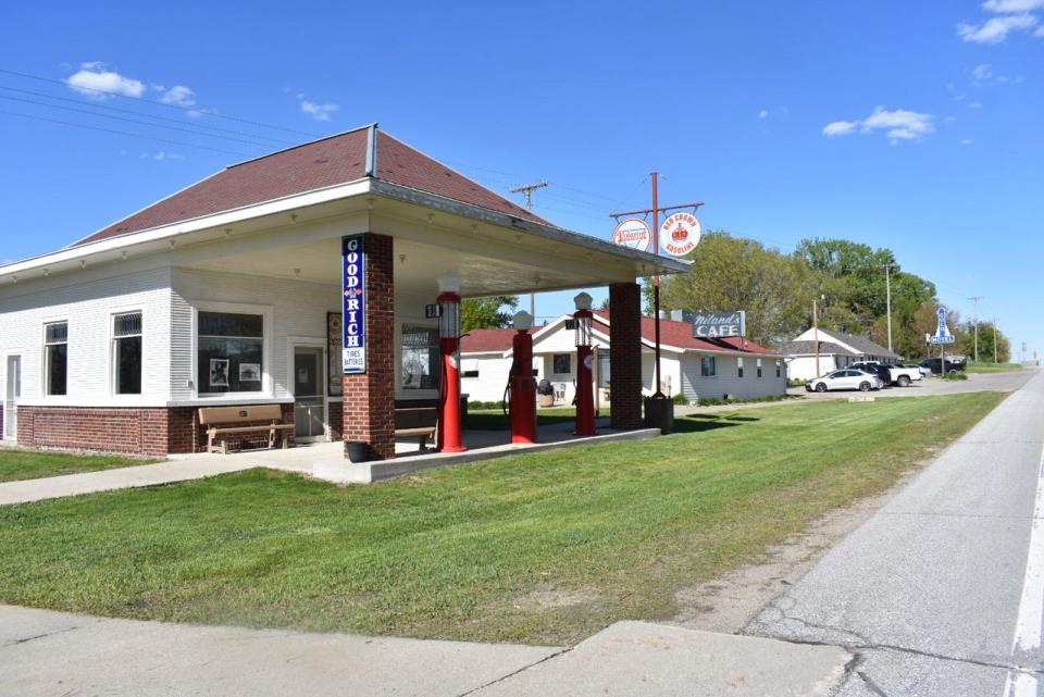 Niland's Cafe is located between the gas station museum and the Colo Motel.