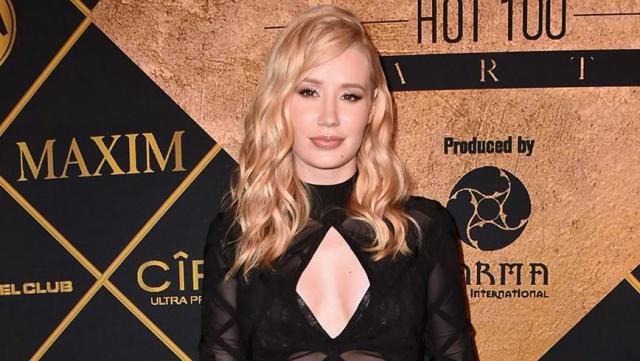 Iggy Azalea flashes her bum in see-through leggings - after denying she's  had implants to make it bigger