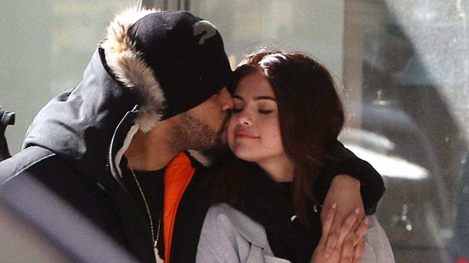 selena-gomez-the-weeknd-pda.jpg