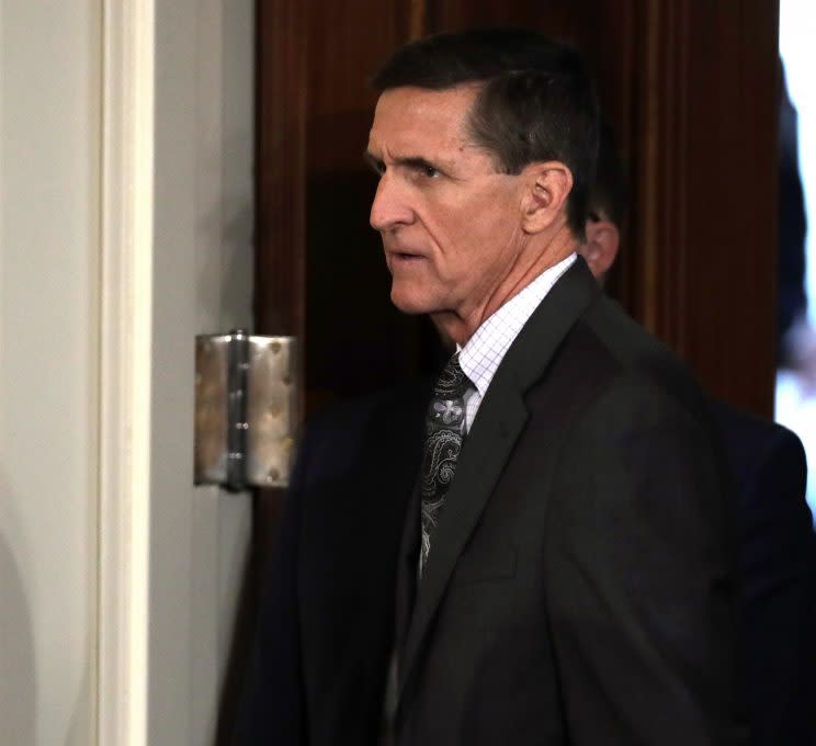 13 février : Michael Flynn poussé à la démission