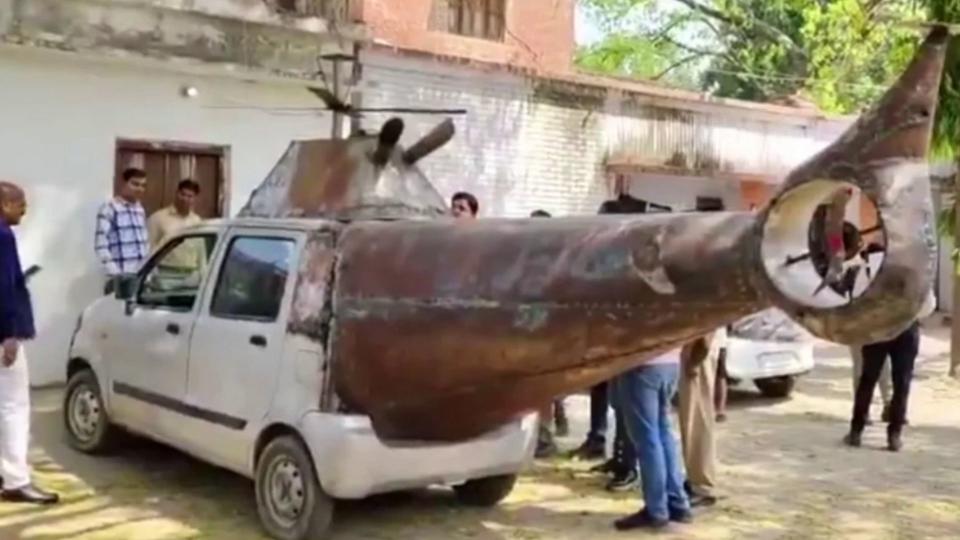 Guys Modify A Van Into A Questionable Helicopter