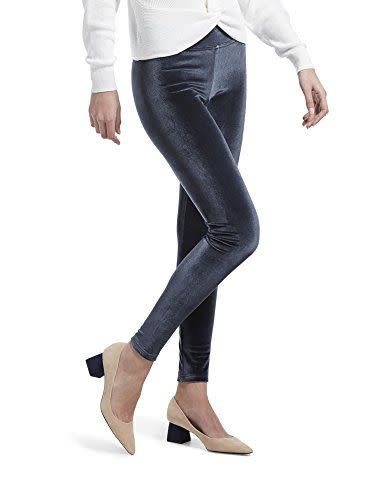 1) HUE Women's Velvet Leggings