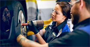 CarMax announces plans to hold hiring events for automotive technicians in 15 cities on August 25.