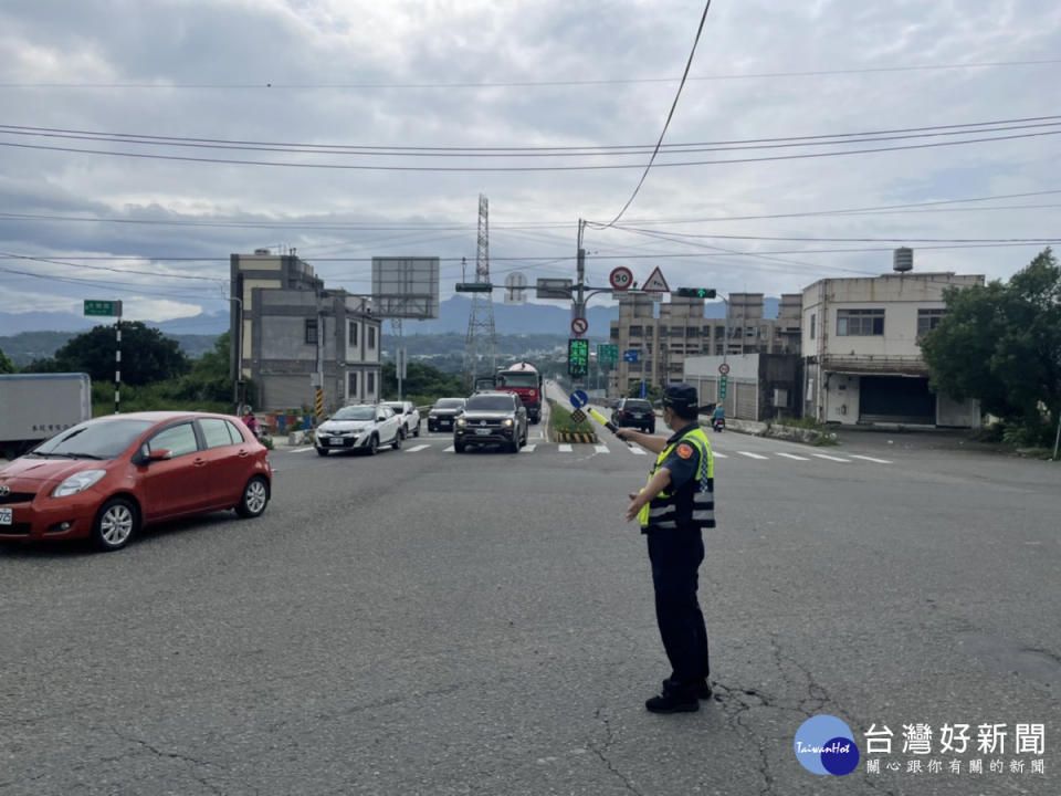 大溪警方特別列出易壅塞路段供民眾參考，提供建議替代道路，以期提早因應。