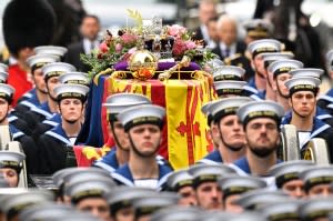 2 Military Members Pass Out at Queen Elizabeth II's Funeral Despite Being Instructed to Increase Salt Intake