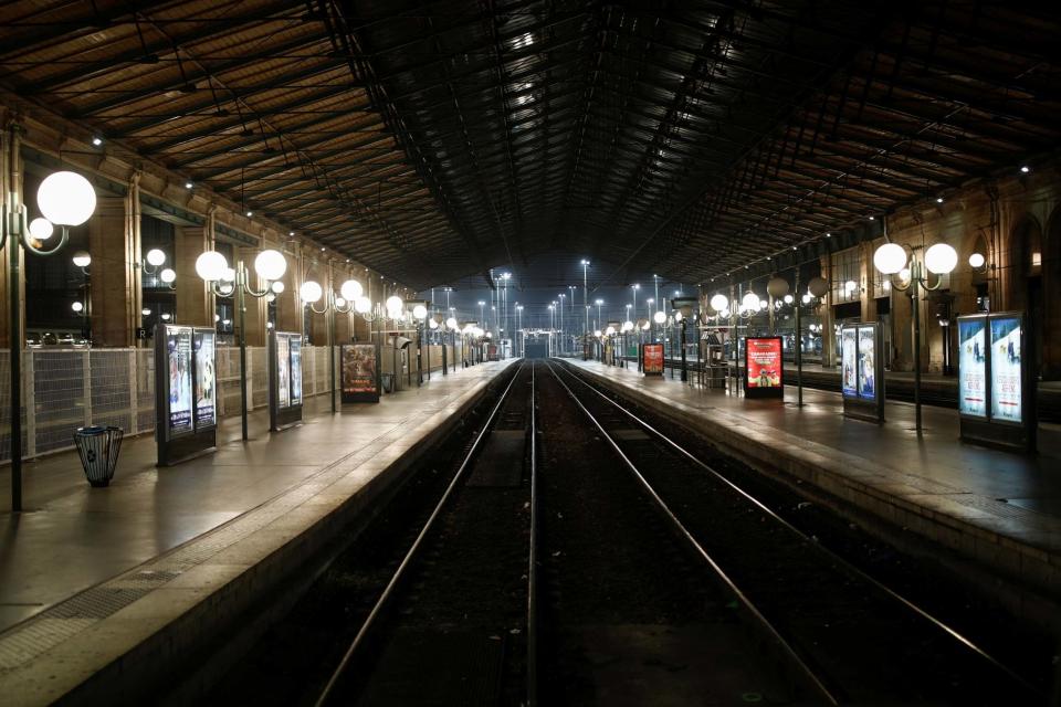 A deserted Gare du Nord station during SNCF strike (REUTERS)