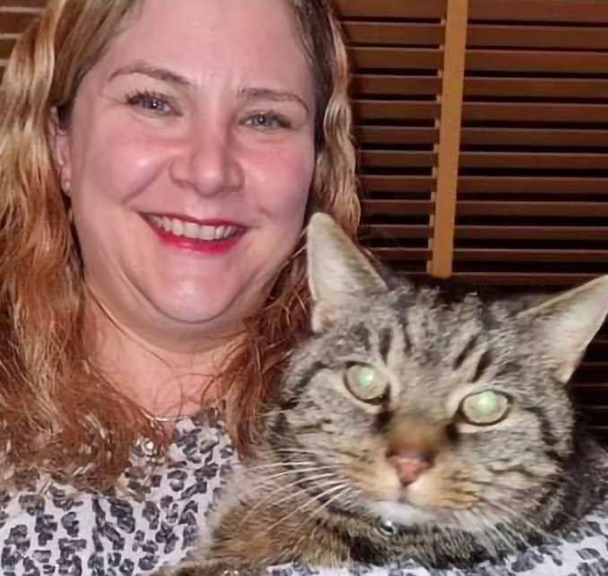 Fiona Mutter has finally been reunited with cat Fergus after 11 years. (Cats Protection)