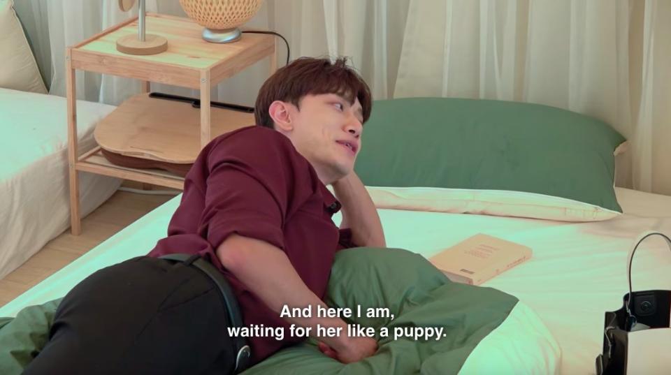 Hyeon-joong lays in bed and says "Here i am, waiting for her like a puppy"