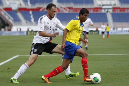 Alemania derrotó por 4-2 (4-1) a Ecuador, a la cual desnudó en un amistoso que jugaron el miércoles en la ciudad estadounidense de Boca Ratón (Florida, sureste) previo a los choques de la tricolor con Perú y Argentina de junio, por las Eliminatorias sudamericanas para el Mundial de Brasil-2014. (AFP/GETTY IMAGES | Joel Auerbach)