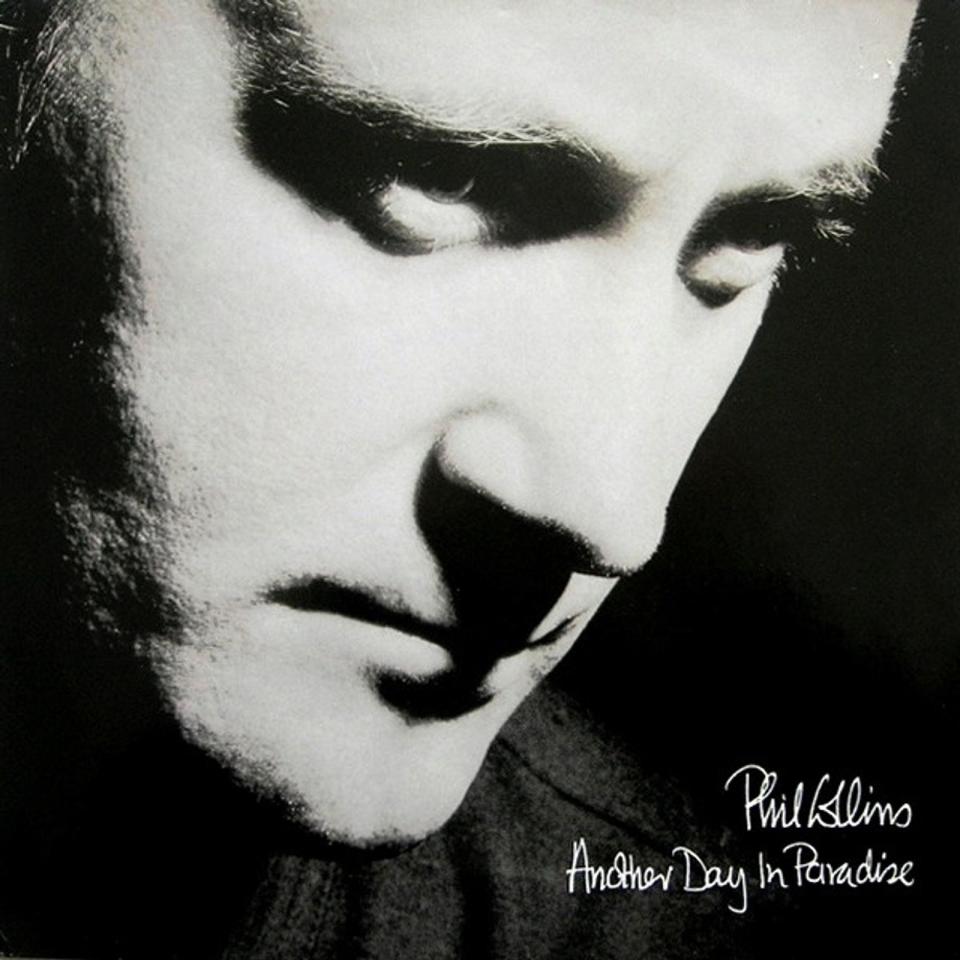 Er war der populärste Popstar des Jahres: Mit der Single "Another Day In Paradise" schaffte es Phil Collins auf Platz drei der Singles-Charts des Jahres. Sein Album "... But Seriously" landete sogar auf Platz eins der meistverkauften Alben 1990. (Bild: Warner)