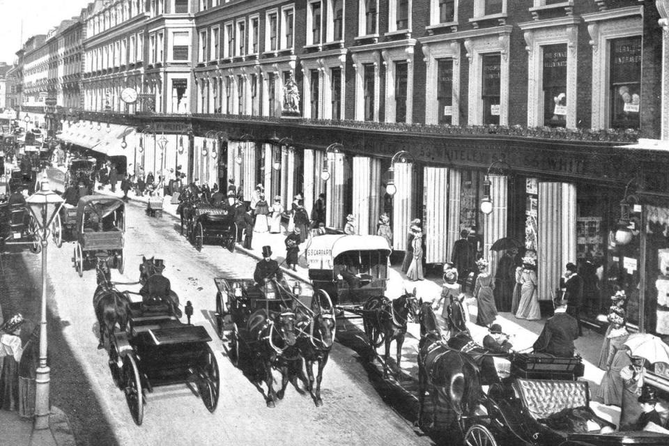 Cica 1910: Traffic in Westbourne Grove, London, outside Whiteley's department store. (Universal History Archive/Rex)