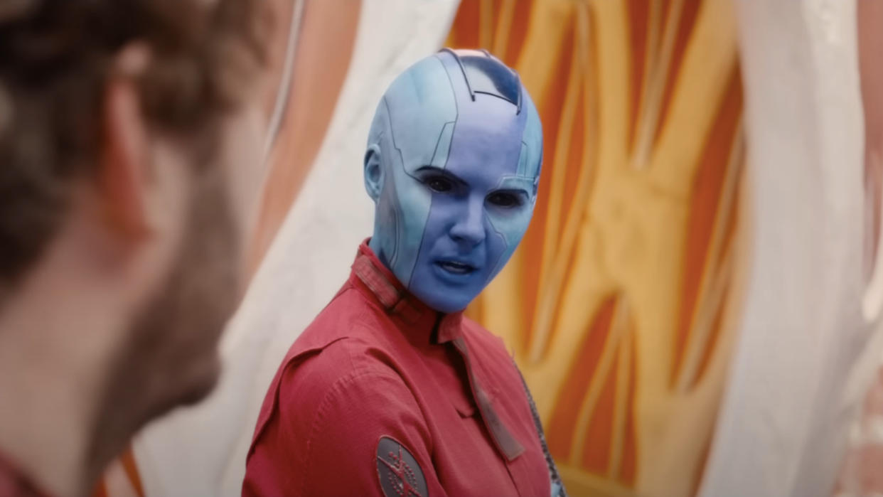  Karen Gillan looking outraged while talking to Chris Pratt in Guardians of the Galaxy Vol. 3. 