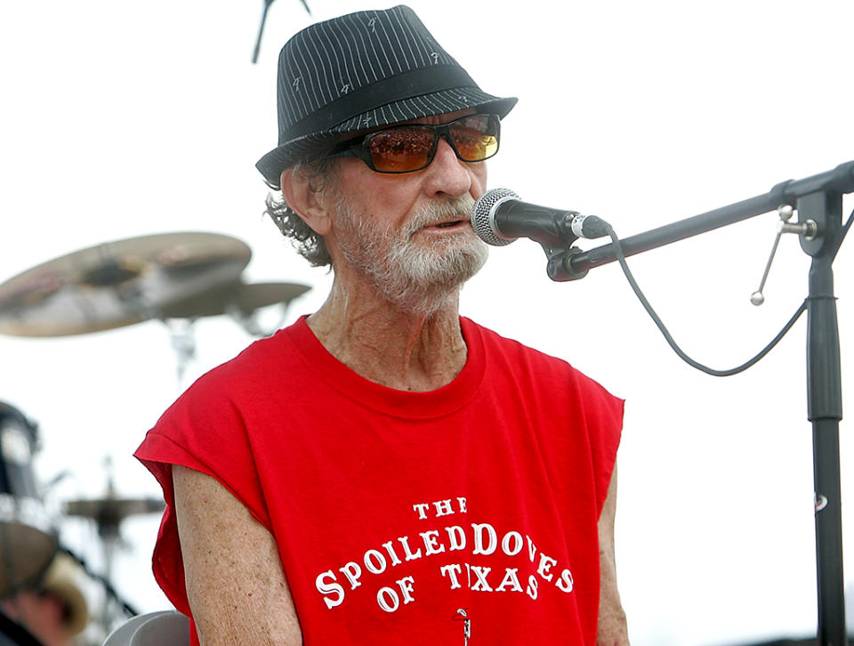 Outlaw country songwriter/producer/musician Freddy Powers died June 21 after a long battle with Parkinson’s disease. He was 84. (Photo: Getty Images)