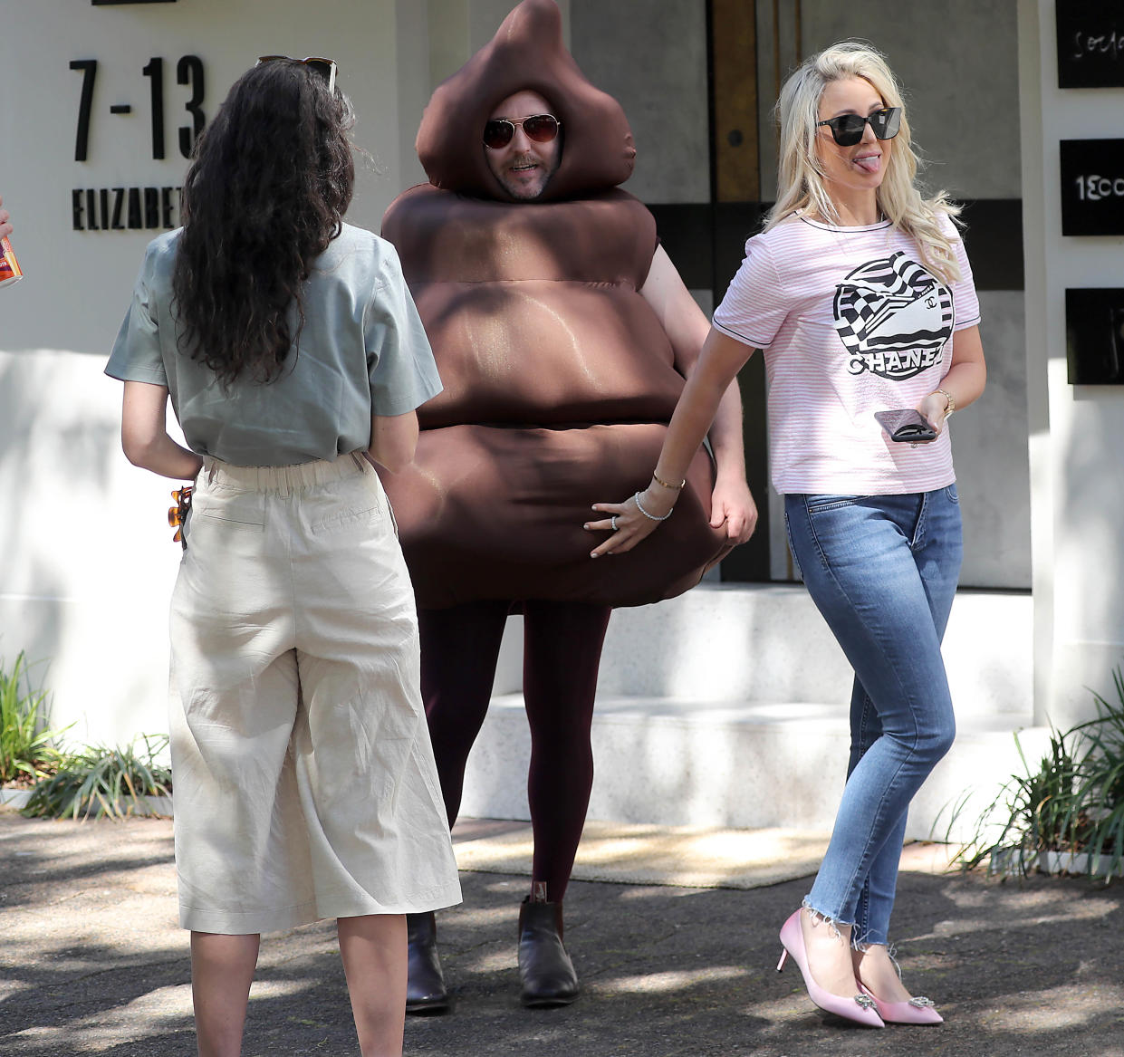 Roxy Jacenko poo jogger