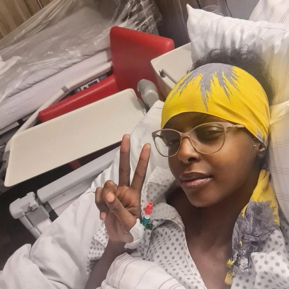 Shamsa Araweelo in hospital,  after her surgery (Credit: Shamsa Araweelo)