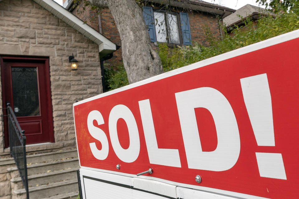 TORONTO, ON - October 15  - Real estate signs in the GTA for editorial use, October 15, 2023.        (Andrew Francis Wallace/Toronto Star via Getty Images)