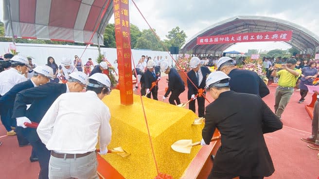 為了早日幫客戶圓夢，國雄新案「仰德大道」已於8月7日舉行動土典禮。（圖／黃繡鳳）