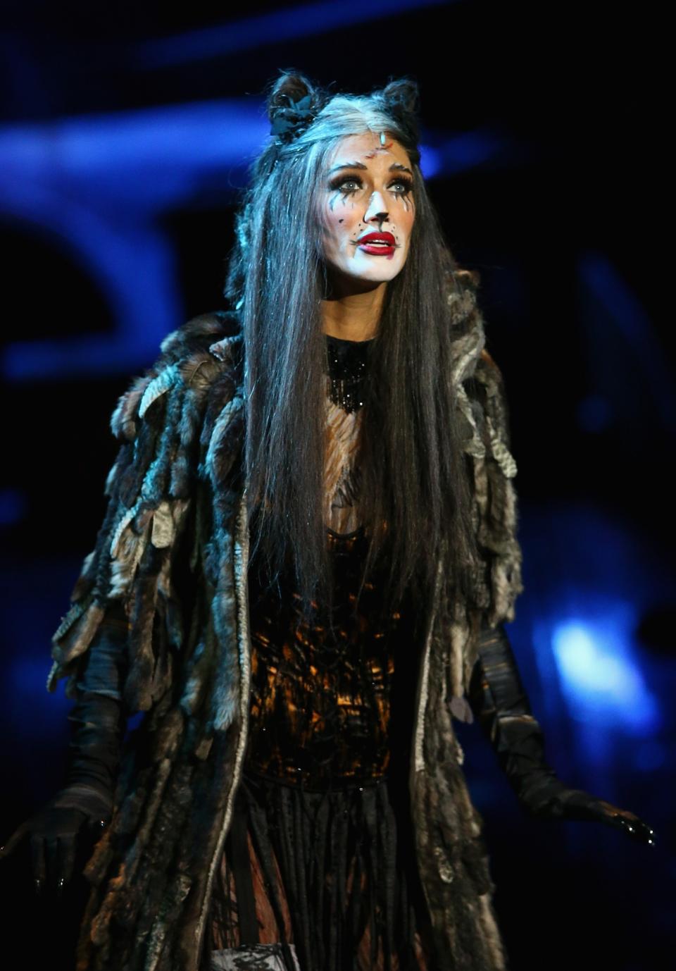 <p>2015 konnte sie ihre beiden großen Leidenschaften Musik und Schauspiel endlich vereinen. Im Musical ‘Cats’ gab sie als Grizabella ihr Bühnendebüt.<br>(Foto: Getty Images) </p>