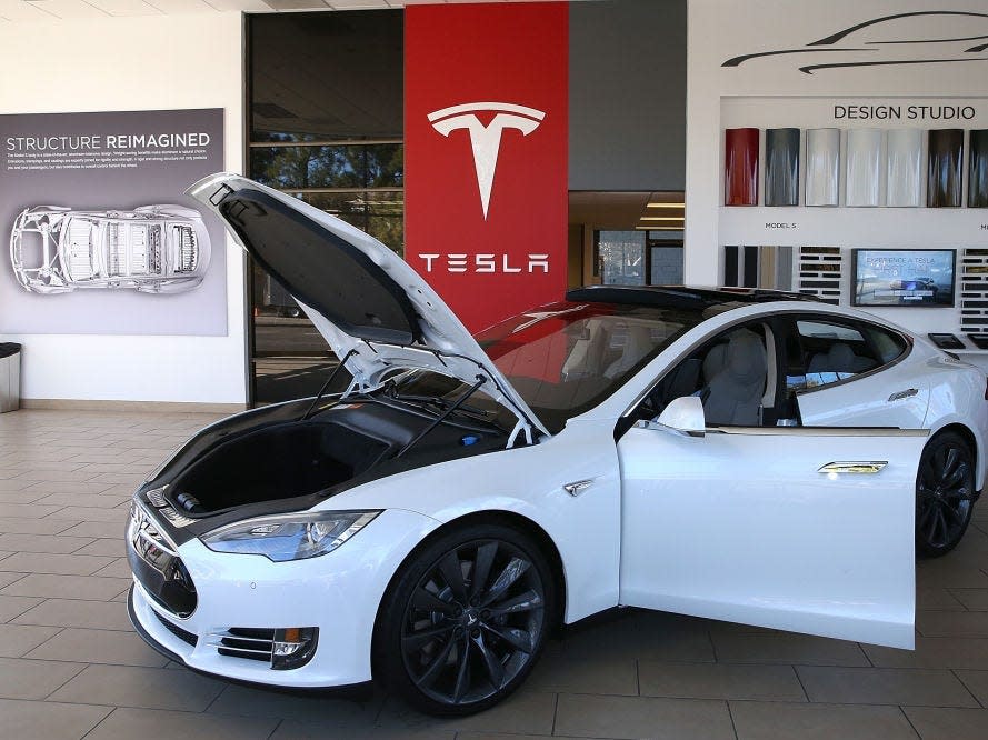 Tesla-Besitzer haben in Gesprächen mit Business Insider die Vorteile des Tesla-Besitzes aufgezählt. - Copyright: Justin Sullivan/Getty Images