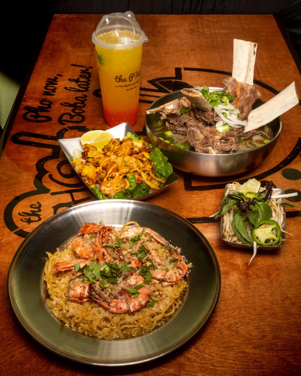 Garlic noodles with prawns, ssam bap, spare rib pho and a virgin mango mojito from the PHO in Apple Valley.