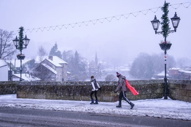 BRITAIN-WEATHER-SNOW