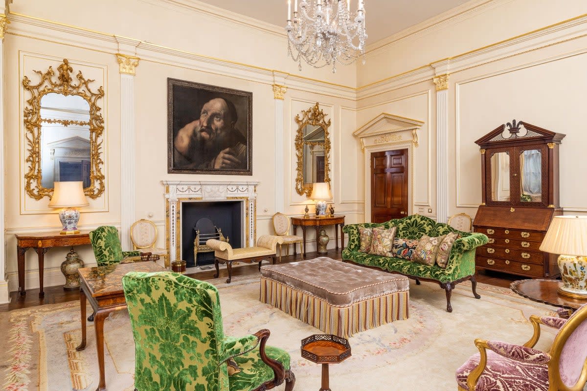 Inside Set F2, formerly belonging to the late Baroness Pauline de Rothschild (Sotheby's)