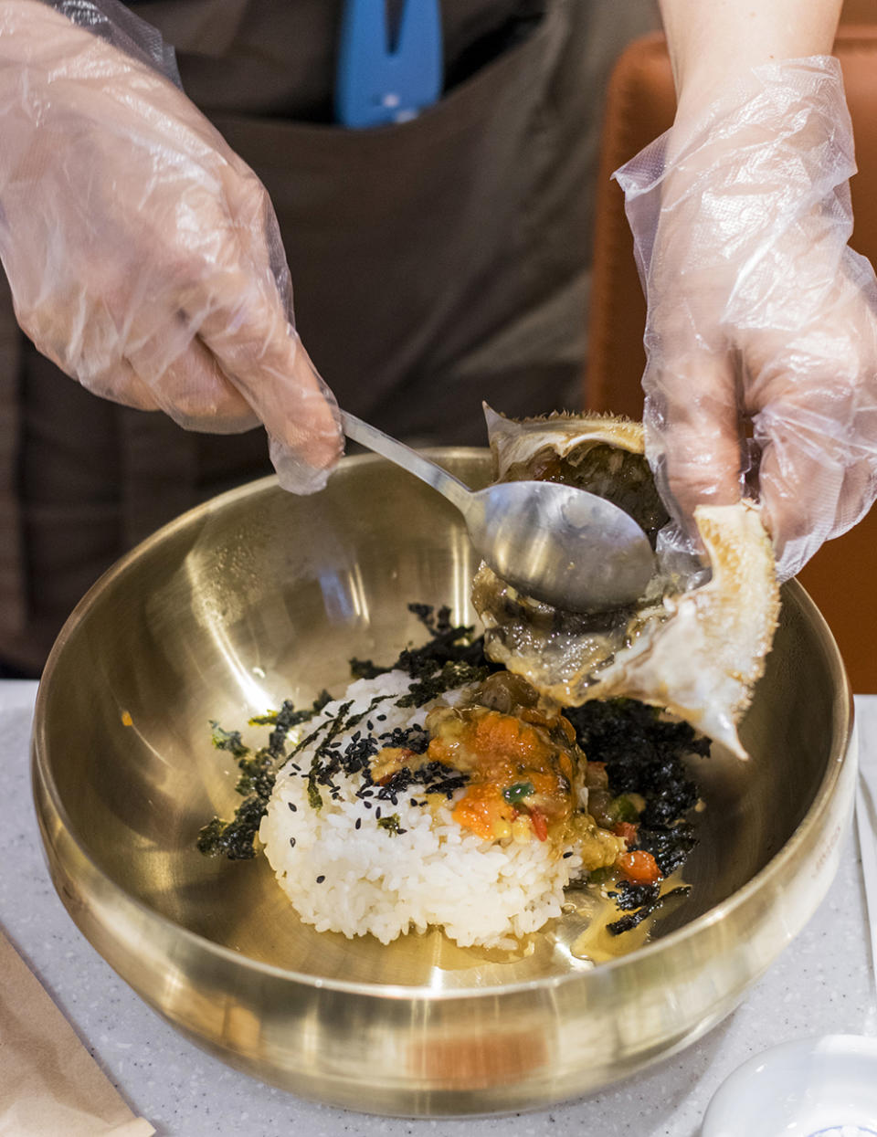 尖沙咀美食︱8,000呎新燒肉店 全店只供應頂級韓牛！推介蜂蜜醃牛肋骨肉+罕見牛刺身