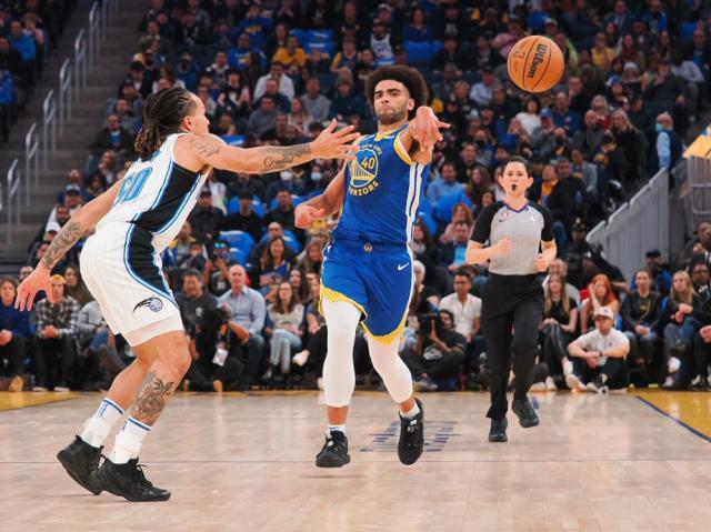 Stephen Curry is irreplaceable, but his shoulder injury isn't the  worst-case scenario for Warriors - Yahoo Sports