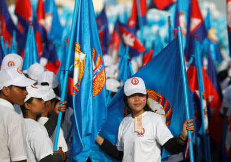 Supporters of the Cambodian People's Party (CPP) attend campaign on final day in Phnom Penh, Cambodia, July 27, 2018. REUTERS/Samrang Pring