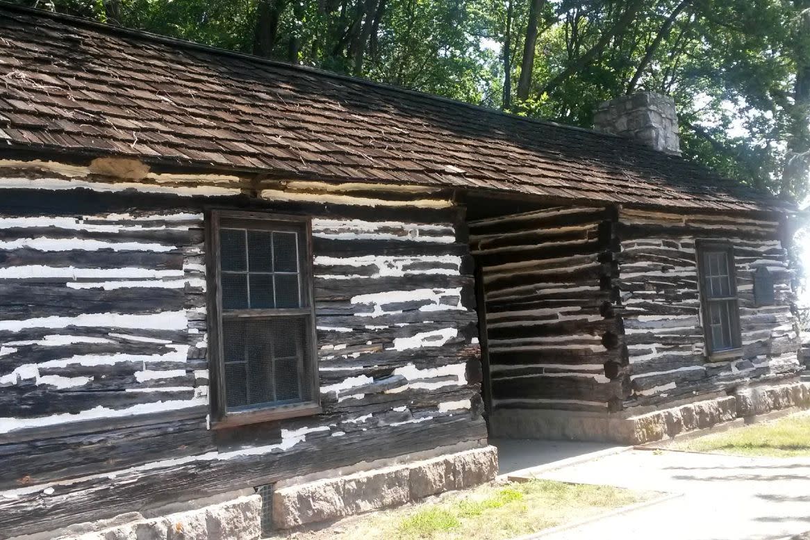 Louis Arriandeaux Log House