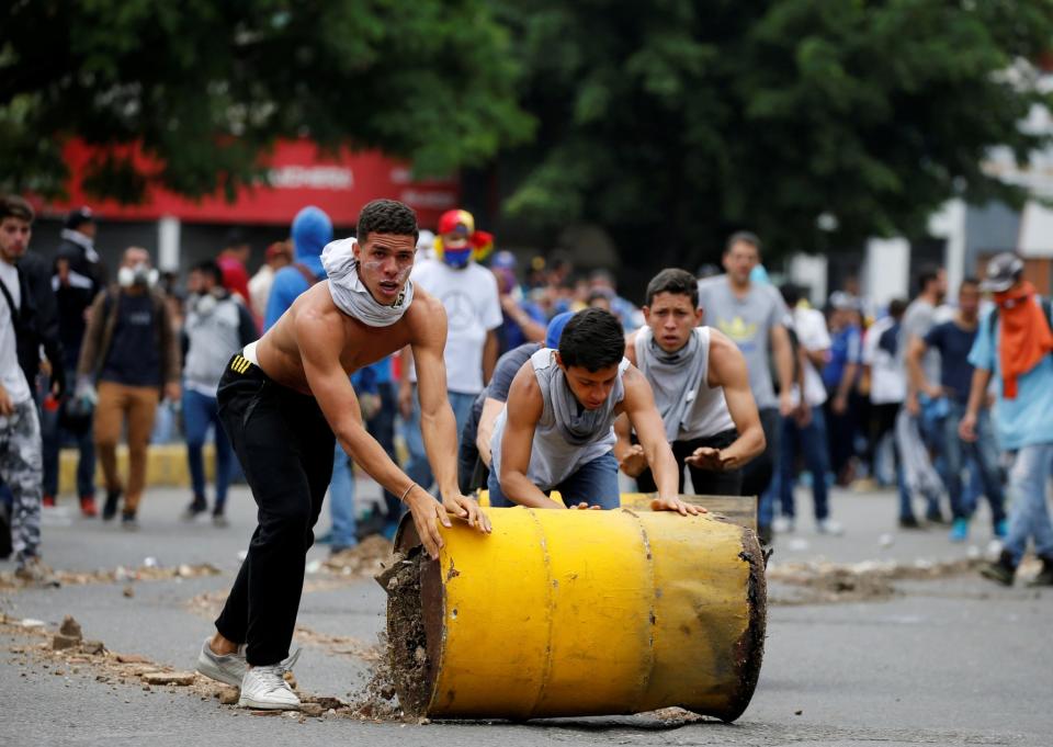 Venezuela bajo máxima tensión por marchas opuestas