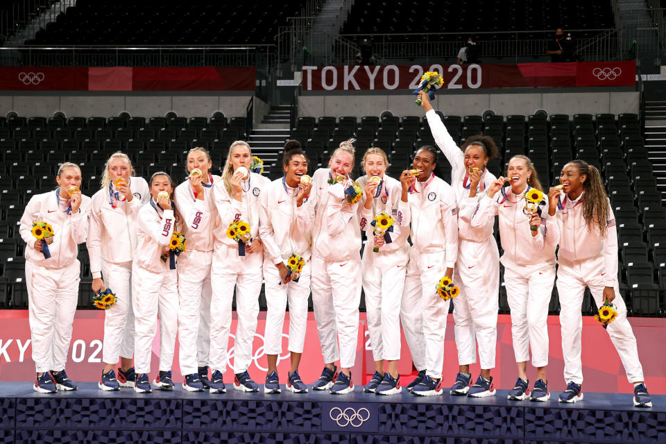 Women's Volleyball, Gold