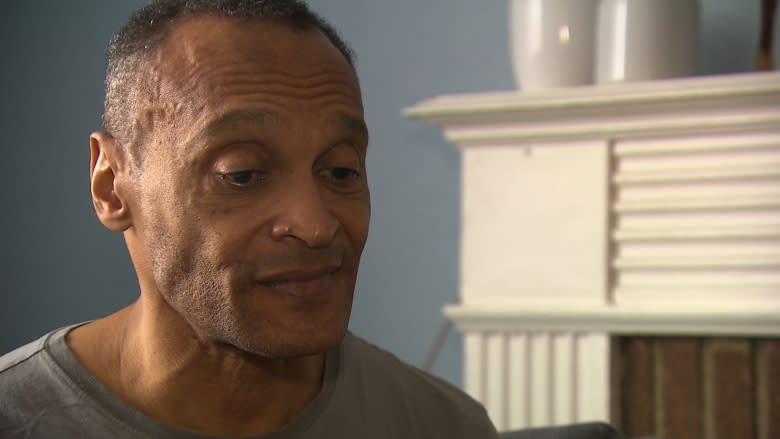 Montreal man says he was mistakenly detained, roughed up by police