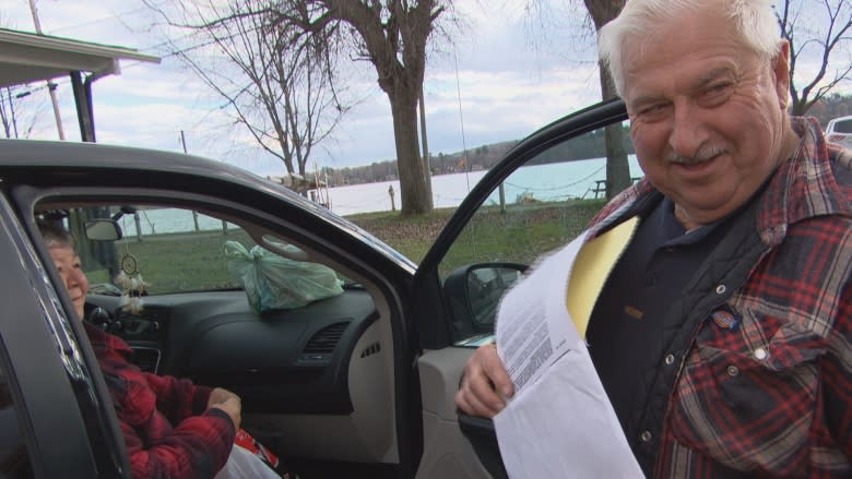 Questions over residency stall Gatineau man's flood claim