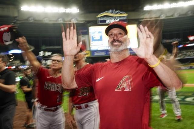 Vintage Arizona Diamondbacks World Series Champions T Shirt -  Finland