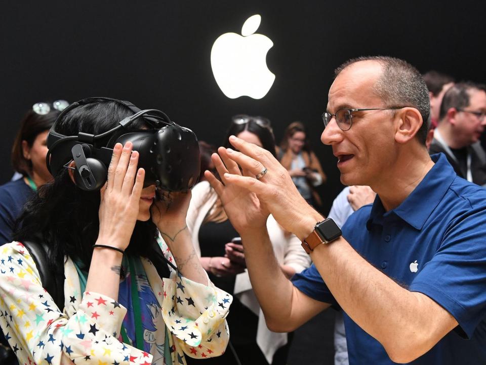 Apple headset VR