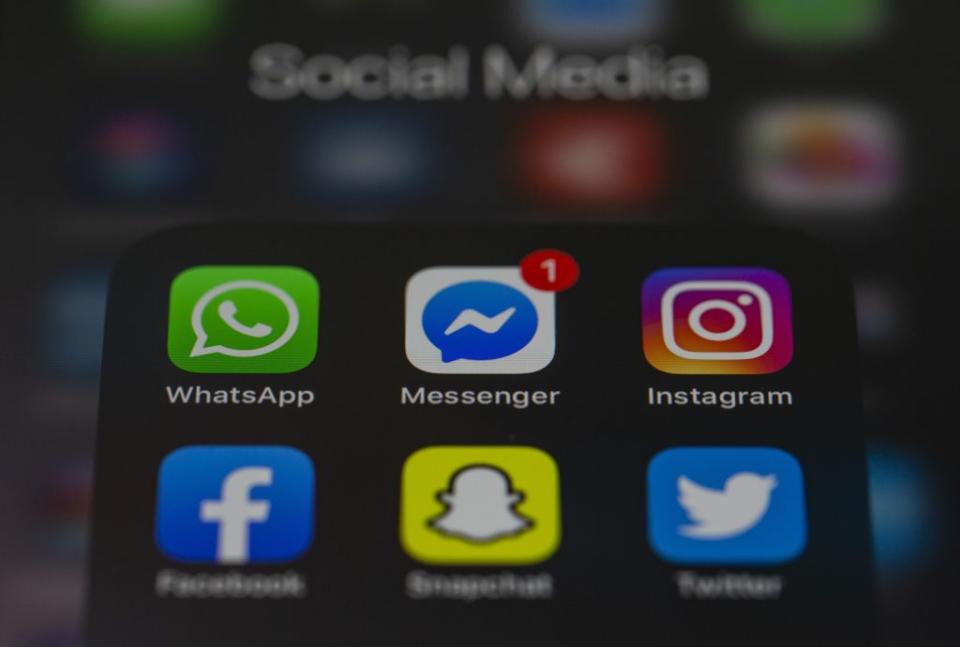 Logos of Facebook Messenger, Instagram, WhatsApp, Facebook, Snapchat and Twitter. (Photo by Muhammed Selim Korkutata/Anadolu Agency/Getty Images)