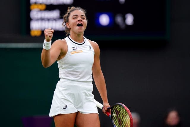 Jasmine Paolini celebrates victory