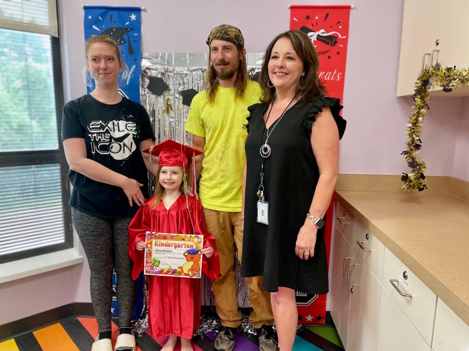 Willis-Knighton held a graduation Tuesday morning for 6-year-old patient Jana Deaton. Mother Kaitlyn Farris, Jana Deaton, Father David Deaton and T.L. Rodes Elementary School Principal Stephanie Cockrell.