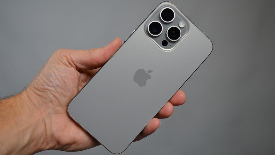 Apple iPhone 15 Pro Max REVIEW