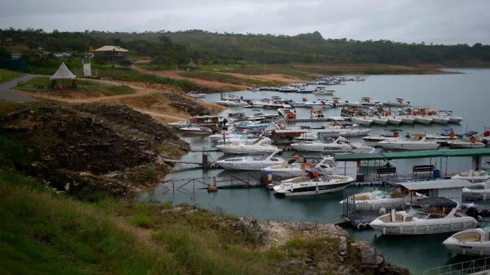 Ten dead after cliff collapses on boaters in Brazil