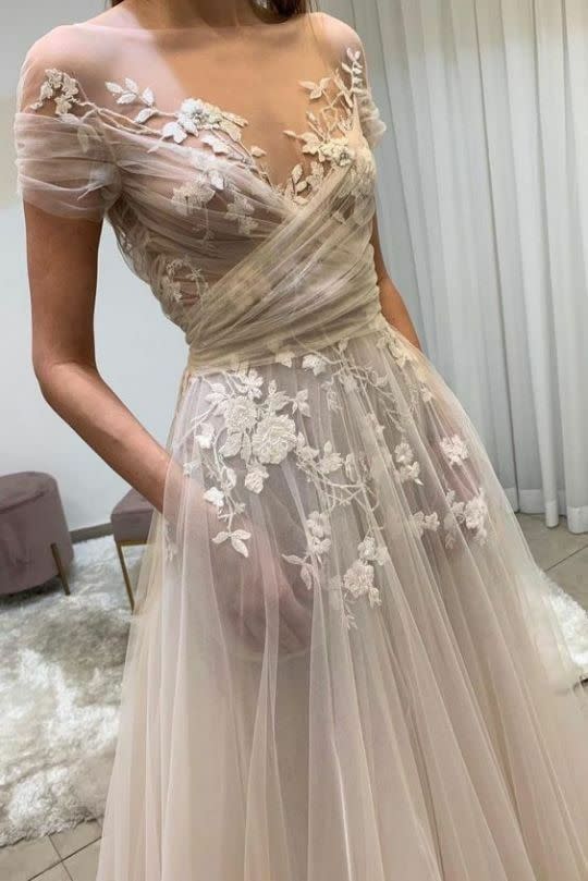 Sheer wedding gown see-through bodice and pockets 2020