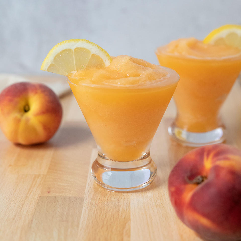 Frozen Peach Bee's Knees Cocktail